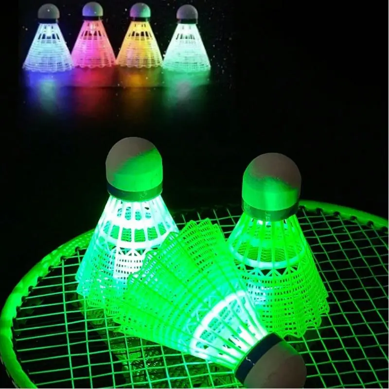 LED Light Up Feather Shuttlecock, 1 Count Glowing Plastic Nylon Birdies for Nighttime Indoor and Outdoor Sports and Training