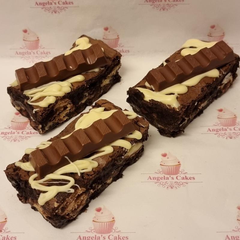 Kinder Bar & Kinder Bueno Brownie Slice x1 Cake Dessert postal brownies treats Food 1