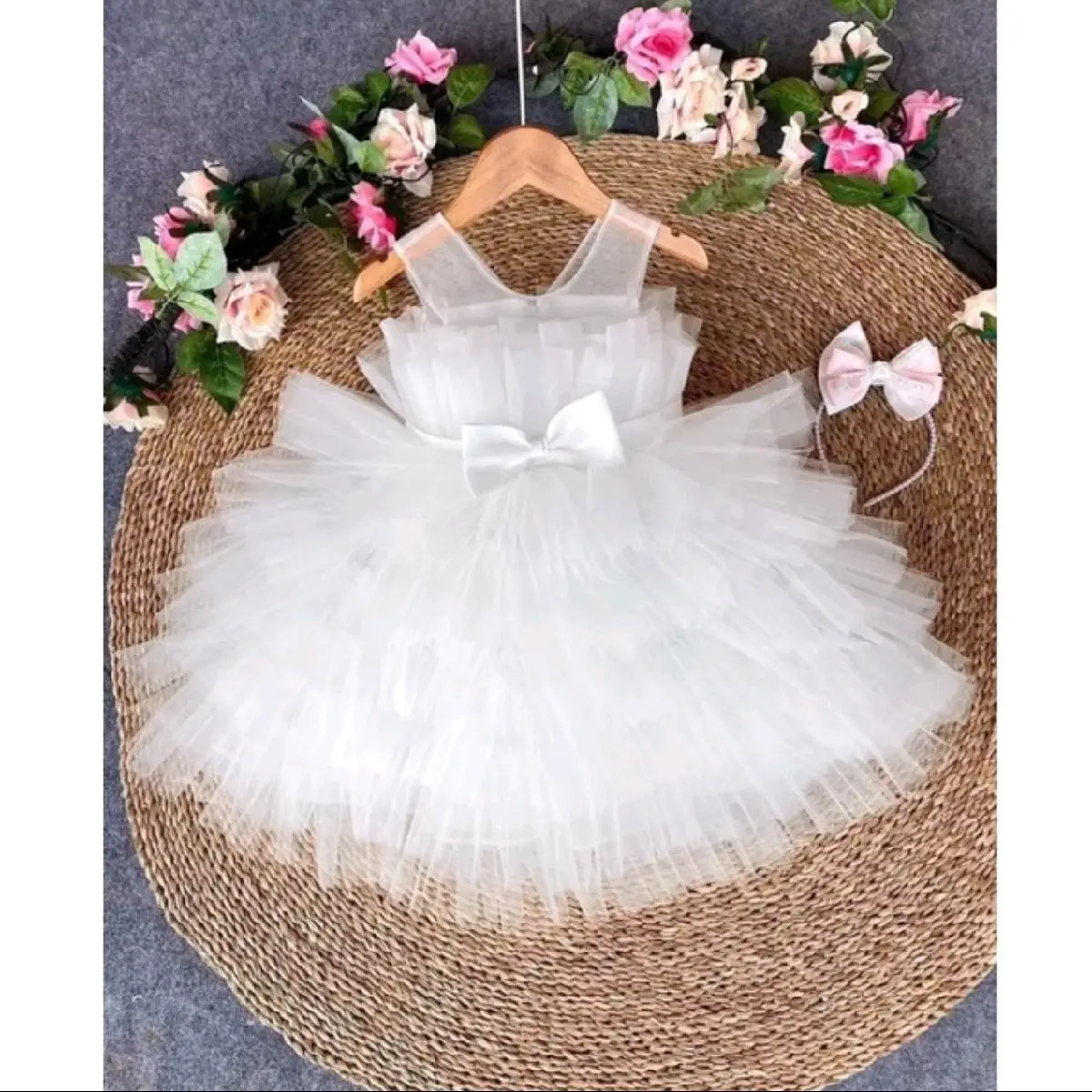 Váy công chúa cho bé, đáng yêu dễ thương