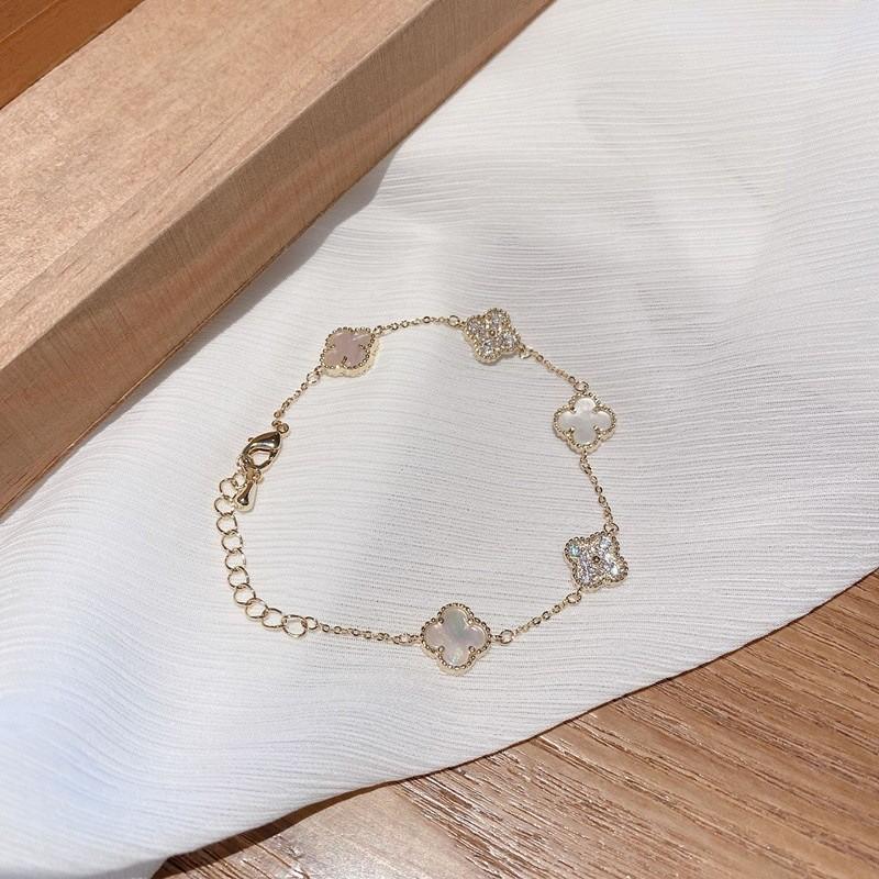 Product Introduction of Vòng Tay Zircon Dát Siêu Nhỏ Cỏ Ba Lá, Thiết Kế Sang Trọng Giá Cả Phải Chăng, Vòng Tay Năm Hoa Fritillary, Tinh Tế Và Cao Cấp, Dễ Phối Đồ, Thích Hợp Cho Nữ, Không Màu 8