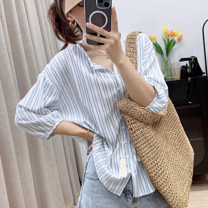 Product Introduction of Áo sơ mi nữ sọc linen cổ tròn rút dây phối tua rua The Mila Look - dáng rộng nhẹ nhàng 4