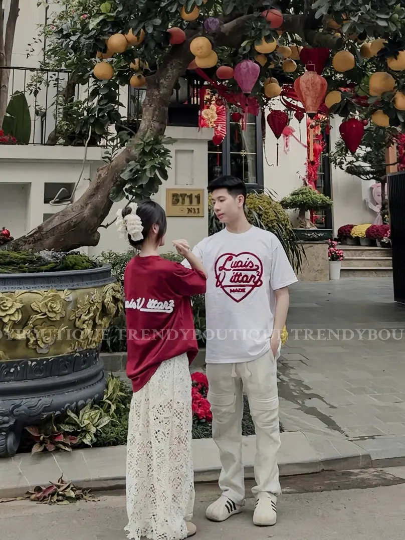TRENDYBOUTIQUE- ÁO PHÔNG CỘC TRÁI TIM THÊU XÙ(THÊU VÀO TRONG ÁO)
