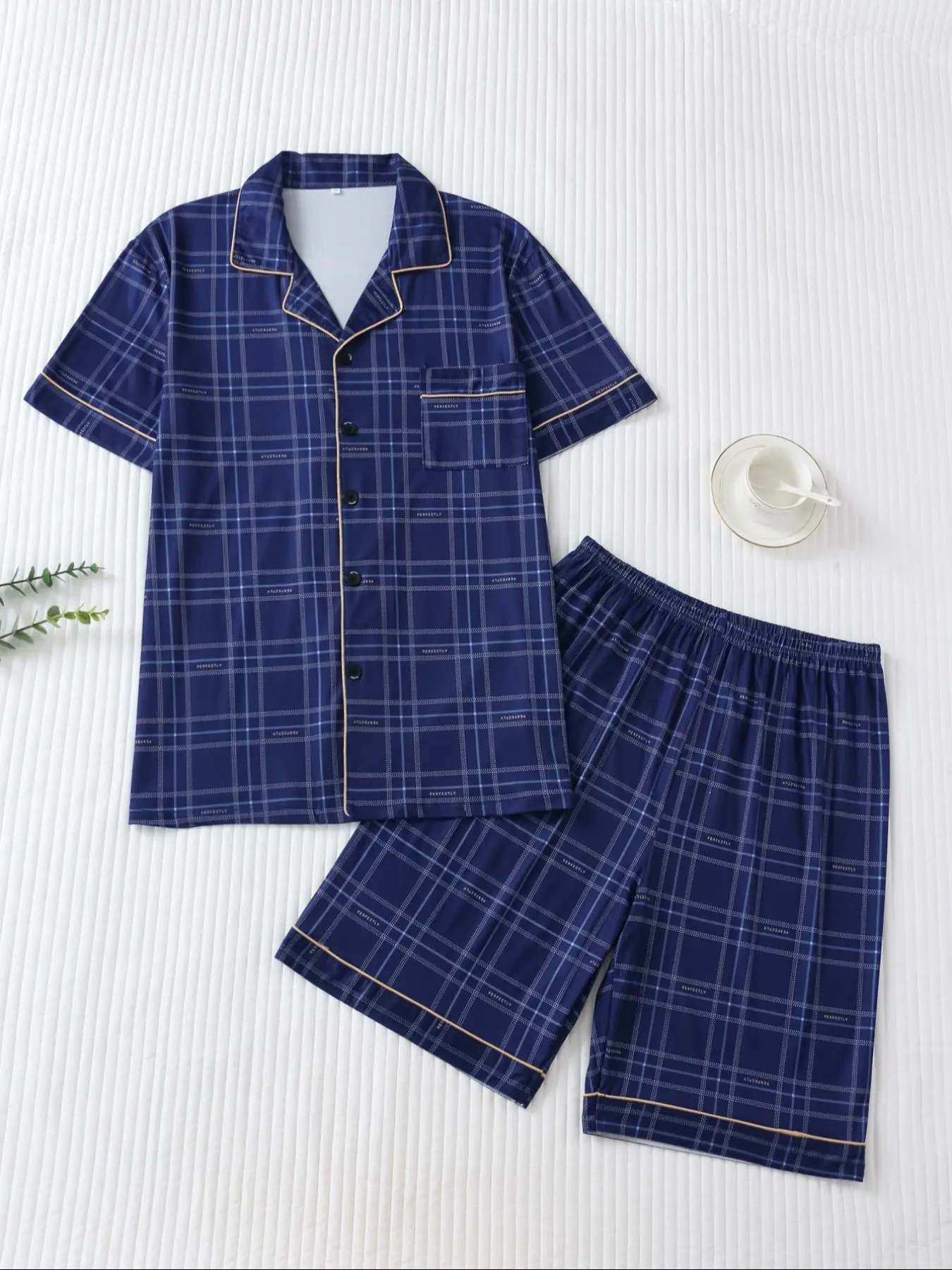 Men's Plaid Print Pajama Set, Regular Fit Casual Comfy Short Sleeve Top & Elastic Waist Shorts Pajama Set, Men's Sleepwear for Summer