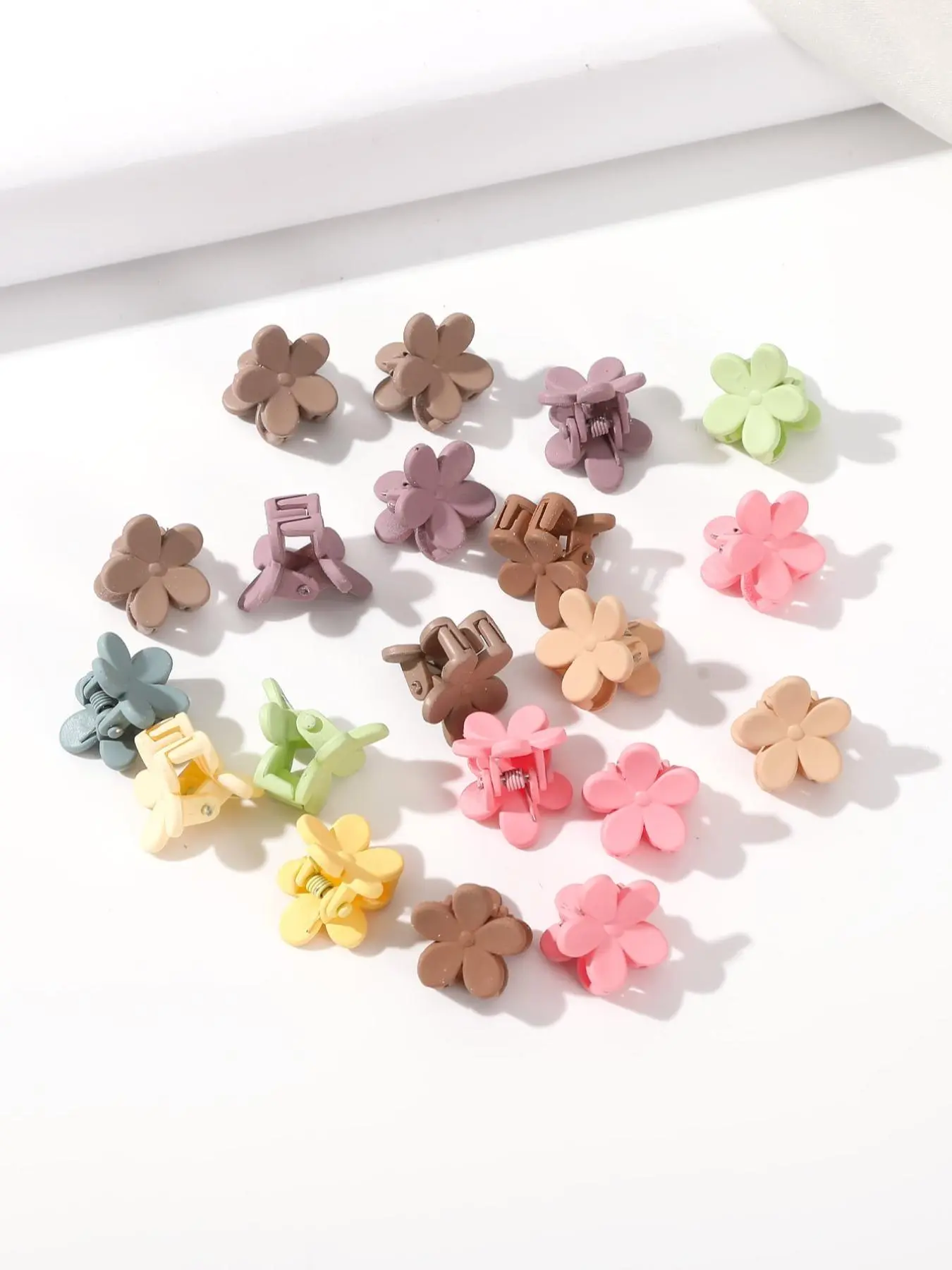 Stylish Multicolor Mini Flower Claw Clip for Gift, 2024 Cute Tiny Floral Hair Claws, Trendy Cute Hair Accessories for Women & Girls Daily Wear As Gift Ideas, Todays Flash Sale Bundles