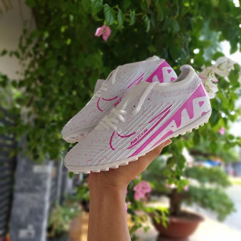 Product Introduction of Giày đá bóng, giày đá banh Vaporr AIR TPU ( cặp dây giày + đôi tất ) sport đá banh Nam Cao Su 9