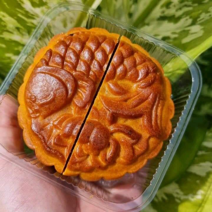 Hoa Nắng Homemade- Bánh trung thu thập cẩm gà quay healthy 2 trứng muối 220g Lượng đường thấp 5
