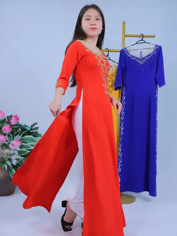 Áo Dài Bà Sui Màu Đỏ Tươi Lụa Mỹ Cao Cấp, Áo Dài Cho Mẹ Họa Tiết Sang Trọng Đính Kết Pha Lê Thủ Công. Mã XD25-1 áo  dài  lụa  mỹ 2