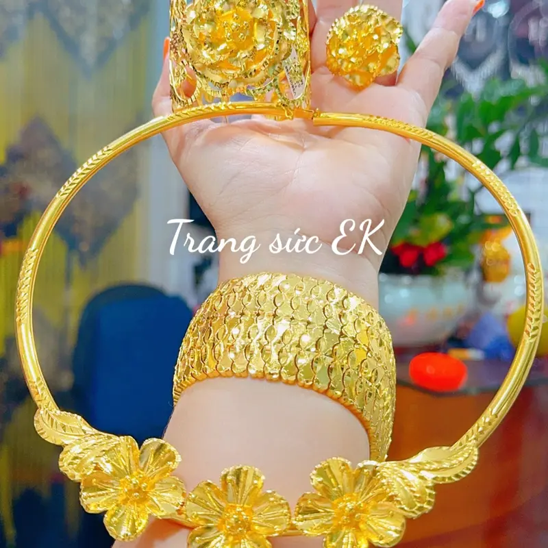 Set bộ trang sức cưới hoa mai chuẩn màu 24.k có hộp nhung 2