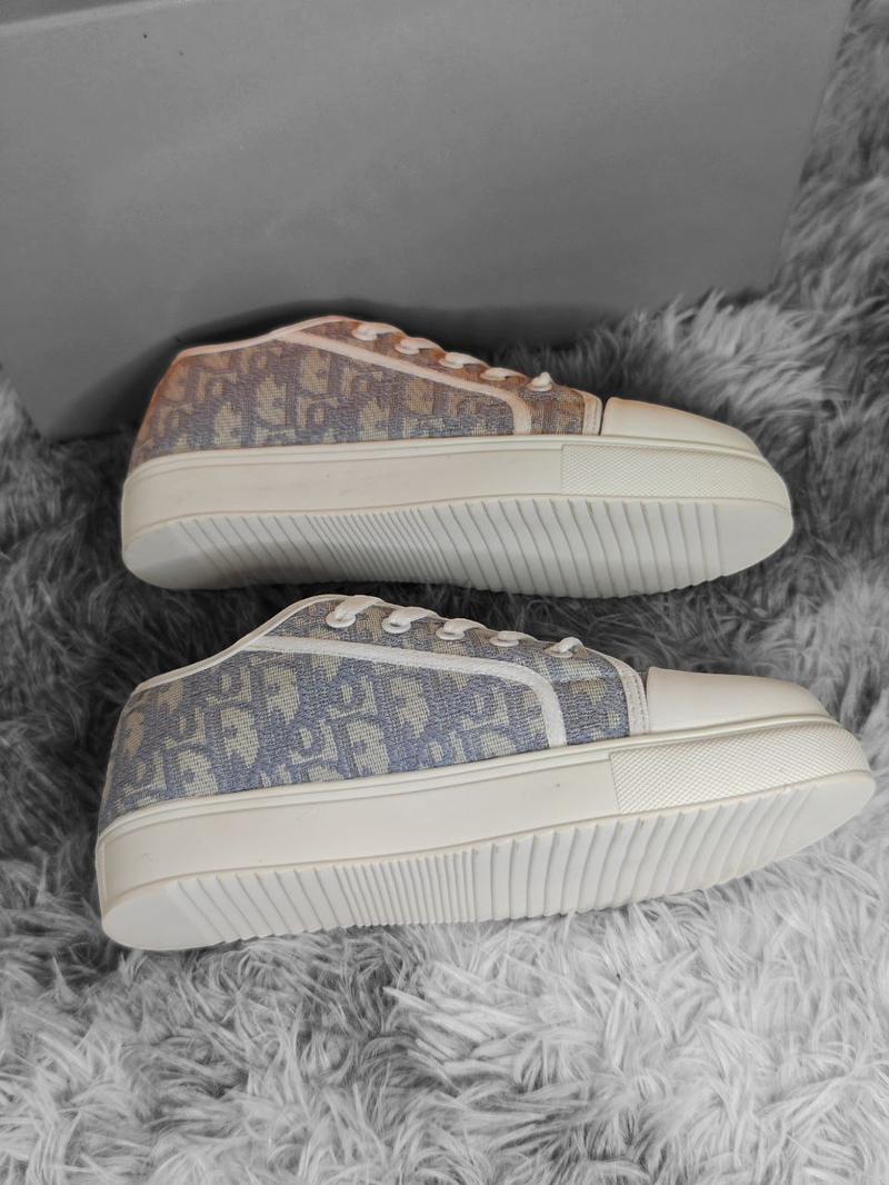 Product Introduction of Giày Sneaker Nam Nữ Sport Xám Trắng, Đế Bằng, Hàng Thật 100%, Giá Siêu Cạnh Tranh - Shoes - Tết 19