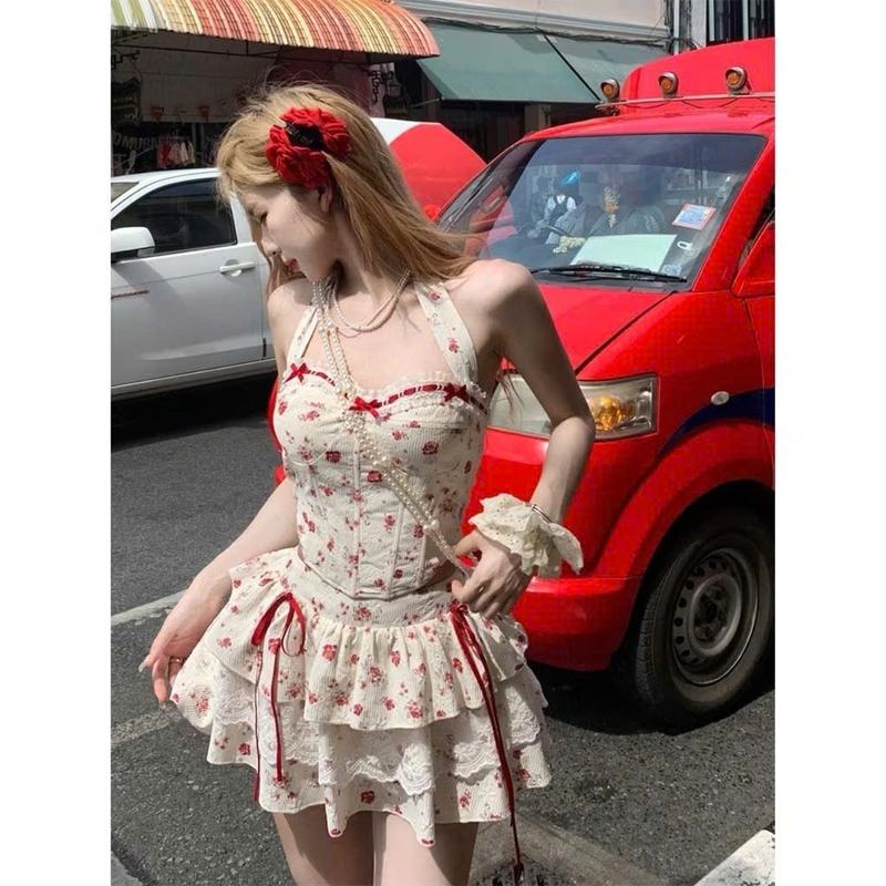 Set Bộ Đồ Nữ Áo Cổ Yếm Cột Dây Phối Chân Váy Xòe Tầng Viền Hoa Xinh Xắn Cho Các Nàng Diện Đi Chơi Dạo Phố - Thời Trang Nữ Đỏ Women