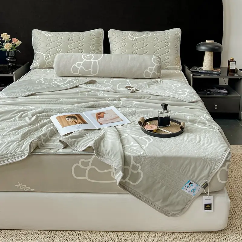 Chiếu cao su Latex Mark Jacob bọc chun kèm chăn 5 món mềm thoáng mát Rubi decor( 1 chiếu, 1 chăn, 2 vỏ gối nằm, 1 vỏ gối ôm) 3