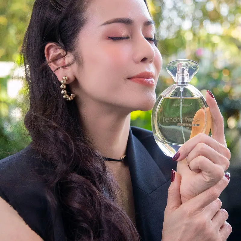 mẫu chiết nước hoa 20ml _03 laura paris 4