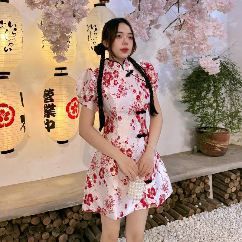 M801 - Đầm gấm hoa sườn xám nút tàu đen cổ V Nữ, lễ hội trung thu