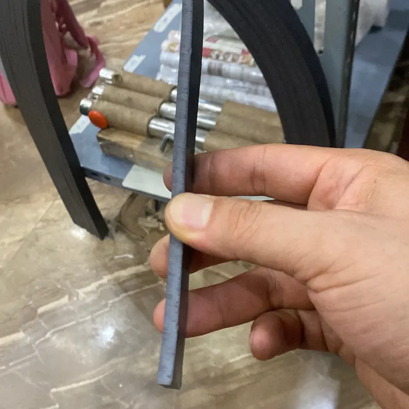 Dải nam châm dẻo đính rèm nhựa, hút dính cửa tủ khổ rộng 2cm độ dày 5 li lực hút mạnh 1
