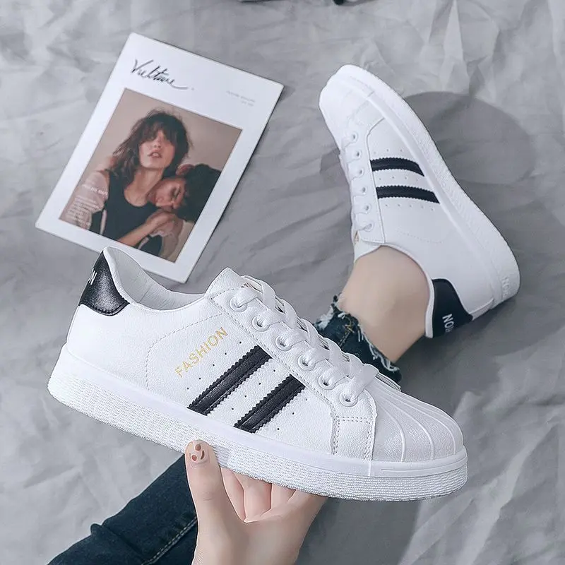 Women's White Sneakers Autumn Breathable 2022 New Leather Casual Sports Shoes Student Korean Style Versatile Trendy Shoes Women's Footwear