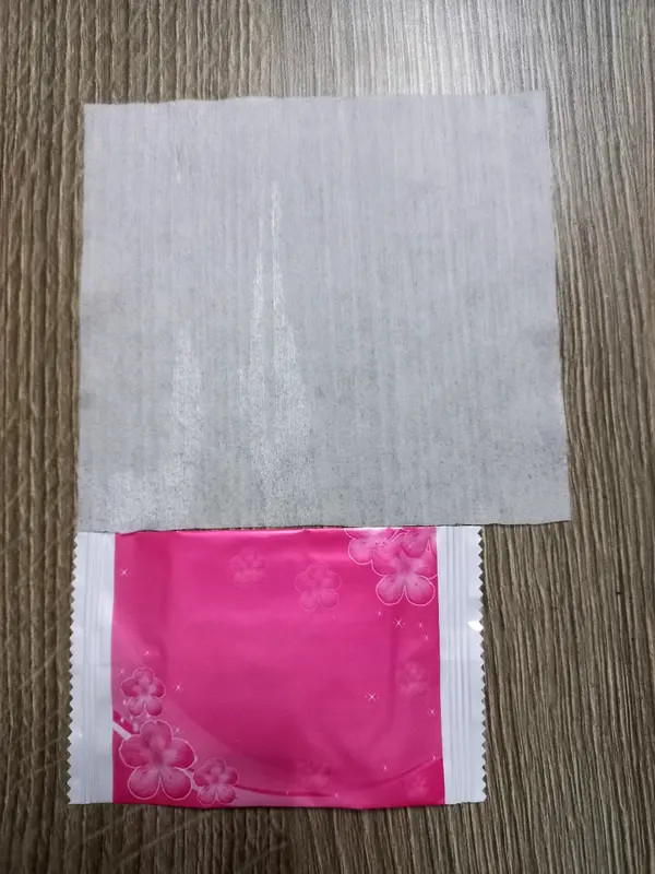 500 cái khăn lạnh, khăn ưởt mini màu hồng 1