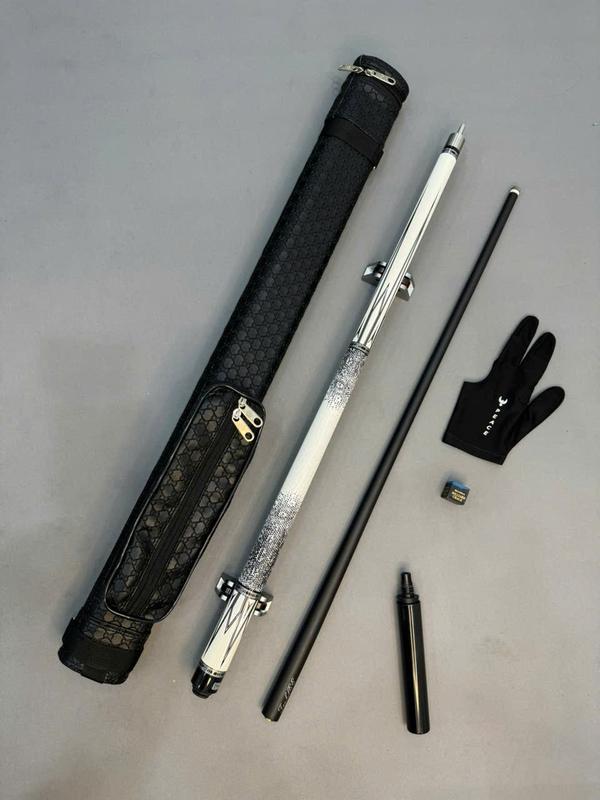 Cơ bida 3C 12mm Tailee phủ carbon. Gậy bida 3C - lỗ. Cơ bida Tailee hoạ tiết da kì đà.  Có Ốc Tăng giảm trọng lượng. Tặng kèm chuôi nối