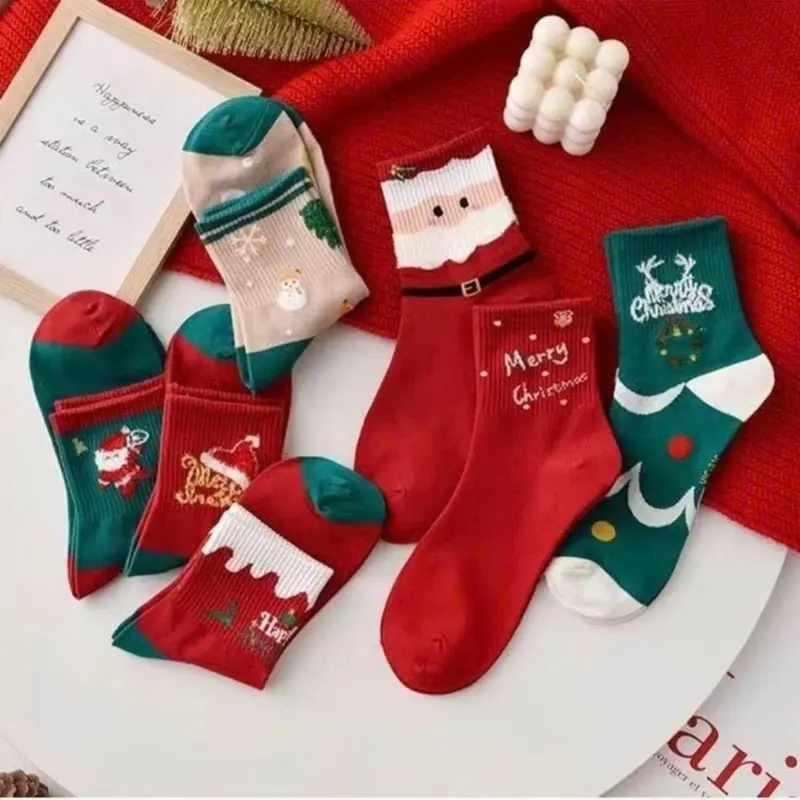Set 10 Đôi Tất, Vớ Cao Cổ Cotton Hình Dâu Đỏ Siêu Xinh Cho Bé Gái 7