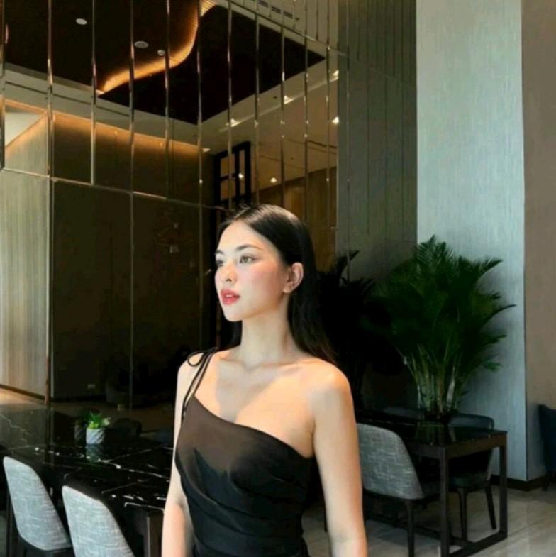 Đầm dây lệch vai xếp ly tôn eo tôn dáng sang trọng 1