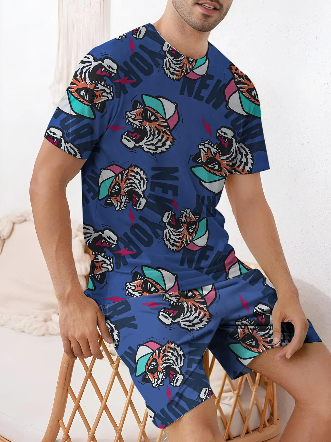 Men's Cartoon Tiger Print Short Sleeve Tee & Shorts Pajama Two-piece Set, Regular Fit Casual Comfy Round Neck T-shirt & Shorts PJ Set, Men's Sleepwear for Summer