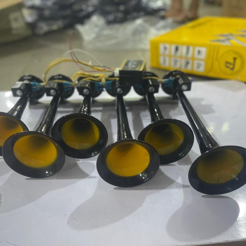 Còi basuri 6 loa cho ô tô (sẵn hộp nhạc 32bài) 12v 24v