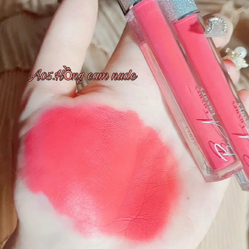 Son hồng cam đào màu son tone hồng nhẹ nhàng, màu son siêu tôn da 3