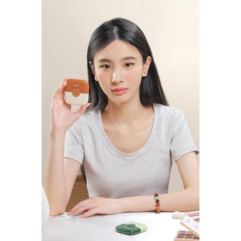 Product Introduction of 2 In 1 Baby HairCut And Hairdressing Comb Trim Bangs And Broken Hair Bangs Trimmer Manual Portable Children's Hair Clipper 3