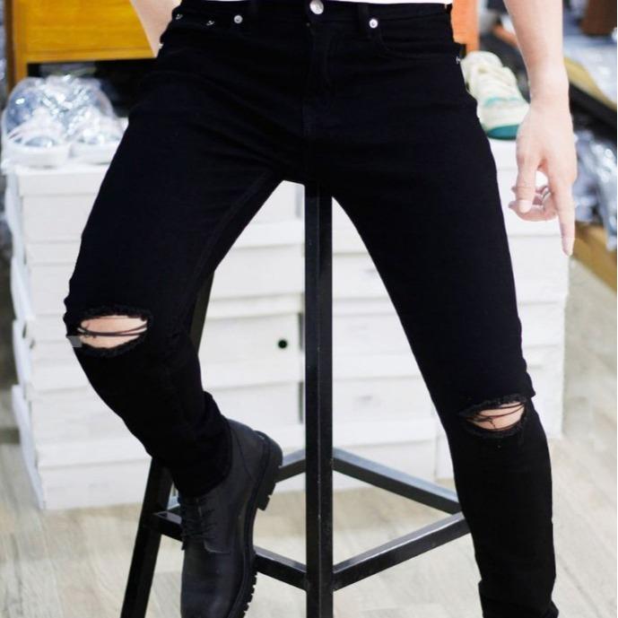 Quần Jean Dài Nam Màu Đen Rách Gối Ôm Gọn Chất Vải Co Giãn Menswear Pants