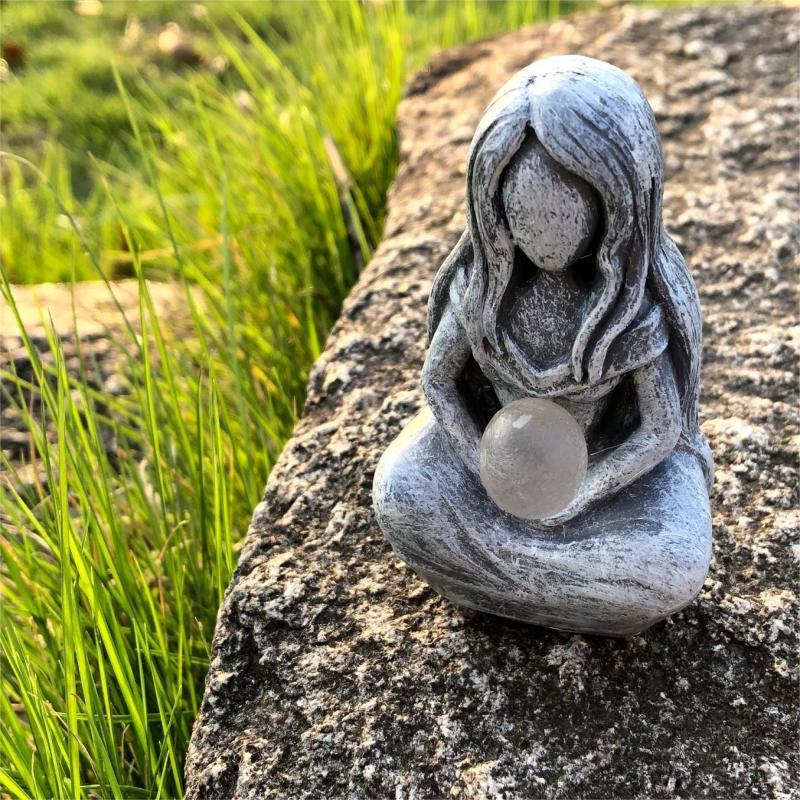 Product Introduction of Moon Goddess Statue, 1 Count Resin Ornament, Home Decor for Living Room Bedroom Garden, Room Decor, Garden Decor, Gift for Friend & Family 5