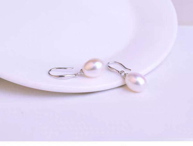 Product Introduction of S925 Sterling Silver Freshwater Nuclear Pearl 8-9mm Hook Earrings Aurora Flawless High-end Sense Drop Earrings Jewelry Accessories 3