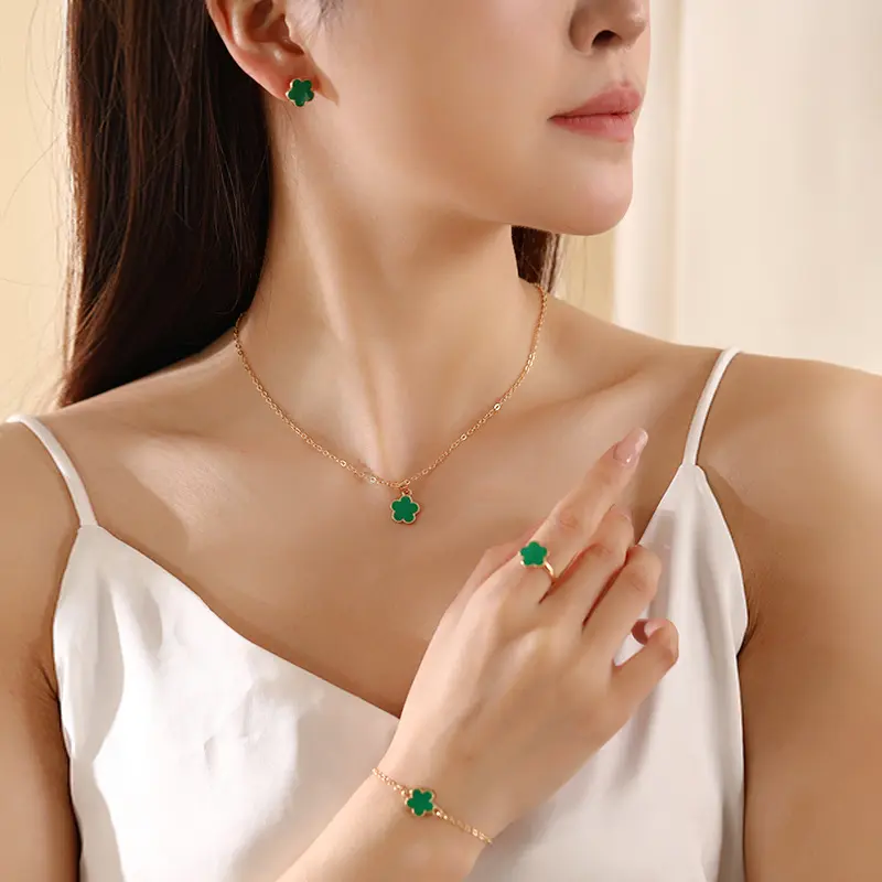 New Five-leaf Grass Jewelry Set for Women Simple Petal Necklace Five-leaf Flower Bracelet Ring Earrings 4-piece Set