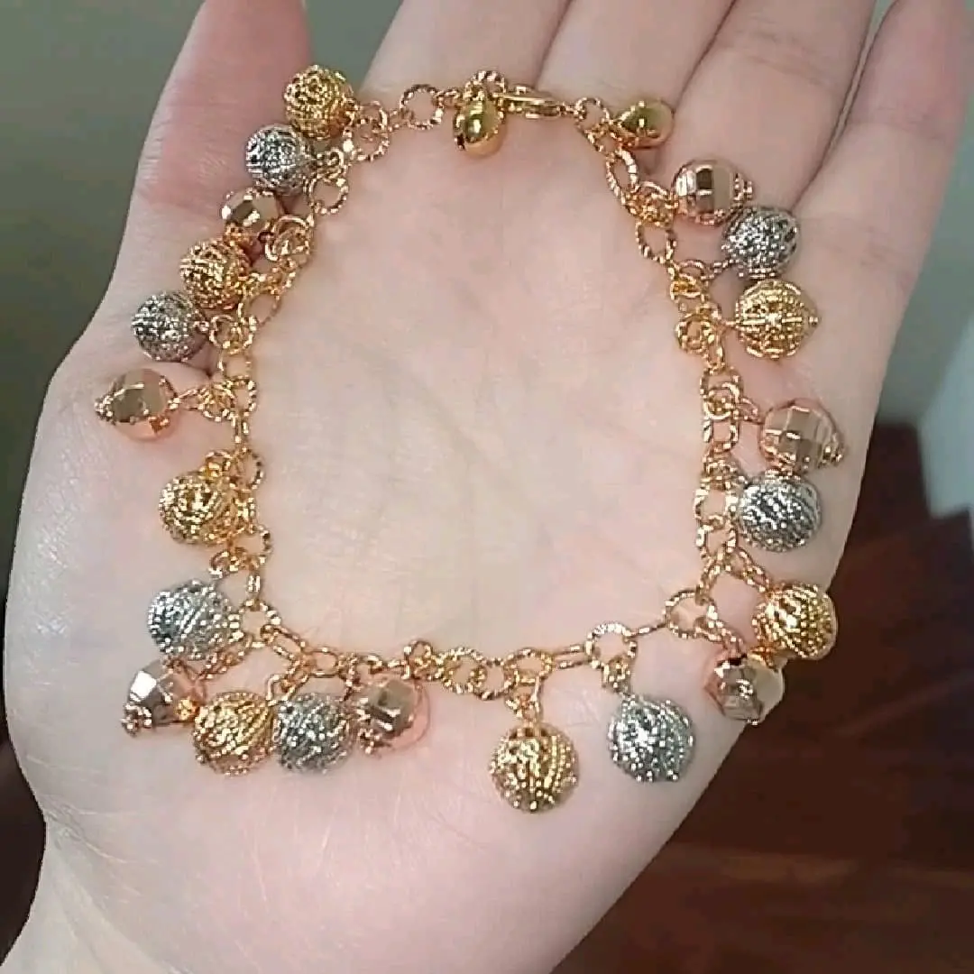 Gelang Tangan Rumbai Wanita Bola Kombinasi Gold