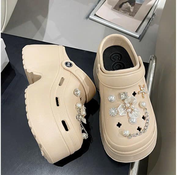 Dép Sục Nữ Cross Chất Liệu Eva Đế Cao 7 cm Dép SanDal Nữ Có Quai Hậu Dễ Đi , Êm Chân , Thoải Mái Kèm Sticker Dễ Thương 4