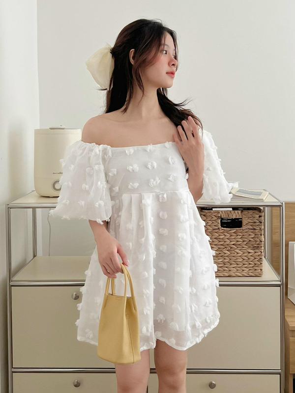 Đầm xoè đính hoa nổi bẹc vai phong cách tiểu thư siêu sang Trangshop17