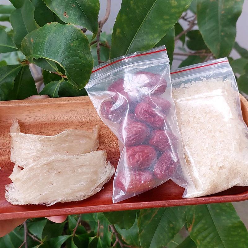 SET 2 TỔ YẾN RÚT LÔNG KHÔ 10 GRAM KÈM TÁO & ĐƯỜNG