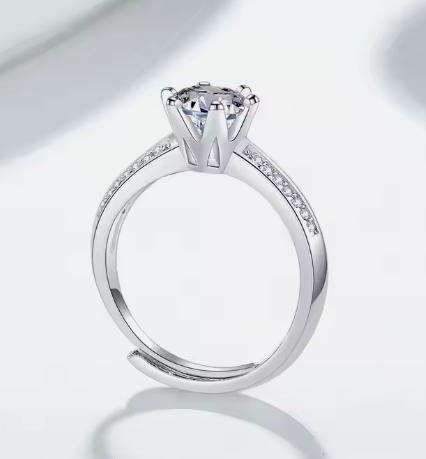 LOV-L006 NHẪN CẦU HÔN THIẾT KẾ ĐÍNH ĐÁ CAO CẤP Voi Women