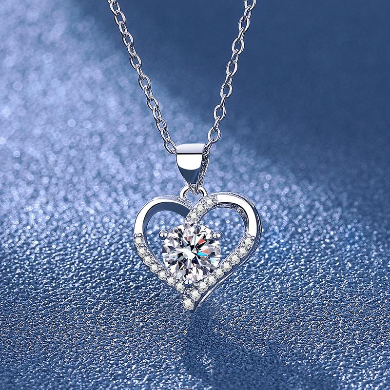 Internet Celebrity Live Broadcast Love Design Silver Necklace Female Imitation D Color Moissanite Female Pendant 2