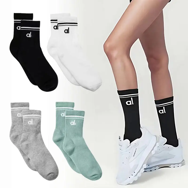 Tube Socks Embroidered Letters Athletic Socks Cotton Athletic Socks Outdoor Casual Socks Travel Anti-Wear Socks Soft and Comfortable Yoga Socks