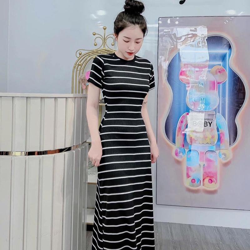 Đầm body dọc dáng xoè tôn dáng chất vải thun gân mềm mịn Nữ Women Dress Kem Nhung Voi Sọc Kẻ 2