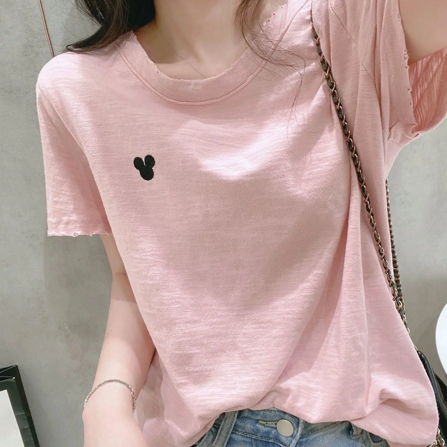 Áo Thun ngắn Tay Màu Hồng Cotton Slub Thêu, Cổ Tròn, Quần Áo Nữ, Dáng Rộng Và Mỏng, Áo Phong Cách Cơ Bản, Vai, Thích Hợp Cho Mùa Hè 2024