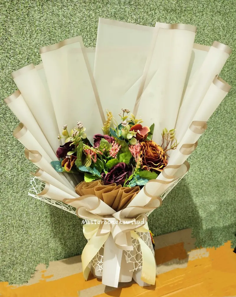 Product Introduction of Buket Wisuda bunga mawar artificial kado Wisuda tanpa boneka wisuda tanpa buket uang 4