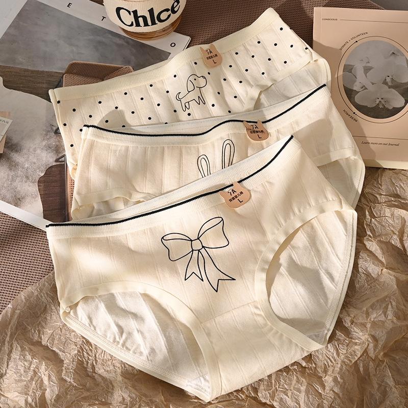 Product Introduction of 2025 Cotton Cartoon Printed Underwear for Women Elastic Hip Antibacterial Cotton Crotch Breathable Mid Waist Girl Student Underwear Fashion Best-Seller 30