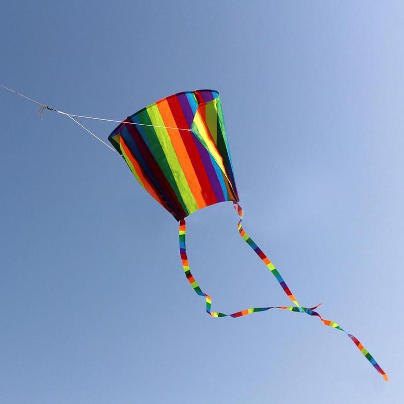Product Introduction of Outdoor Family Games Rainbow Small Pocket Kite + Colorful Twin Tails. The Small Bag Is Easy For C0O2 15