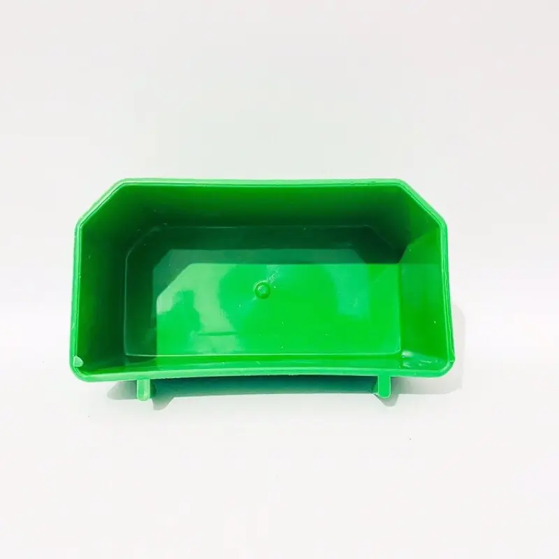 Máng đựng thức ăn cho chim bồ câu, gà chất liệu nhựa xanh giá rẻ 1