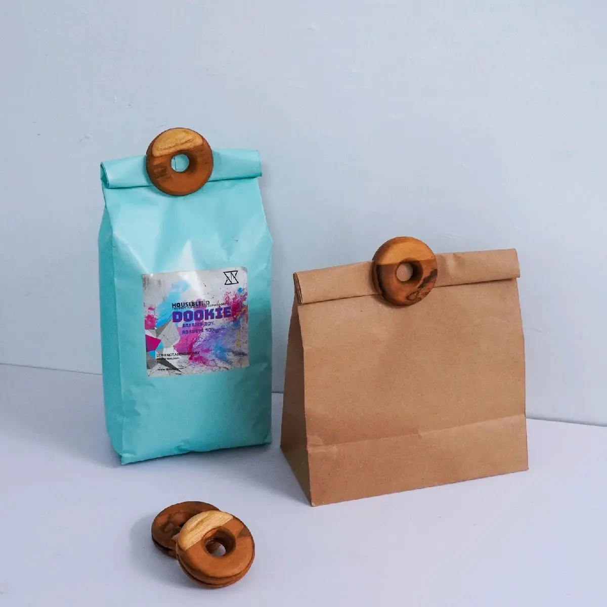 seal kayu penjepit bungkus makanan, berbentuk donat