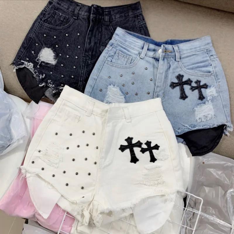 Quần jean đùi lộ túi, chữ THẬP thêu đính đá, jean ngắn không dãn