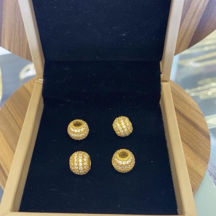 Charm bi nhỏ M1 v600-v700 0