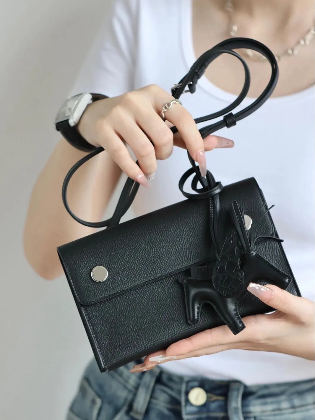 New Women's Bag Cowhide Small Square Bag Genuine Phone Bag Waist Bag Bear Hug Underarm Small Bag Single Shoulder Crossbody Bag
