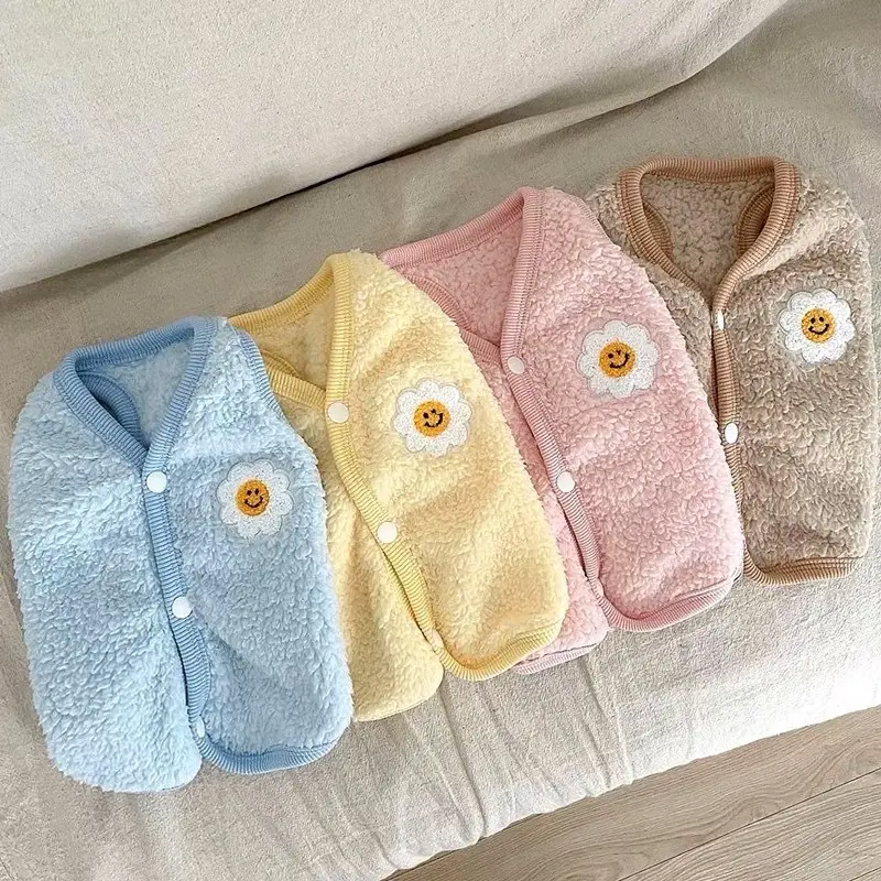 Quần áo cho thú cưng, Áo vest Nhồi Bông cho chó Nhỏ Trung Bình Mùa Thu Đông, Áo len dễ thương, Nhung ấm áp, Thích hợp cho mèo con và chó Con, Áo Cardigan Ngọt Ngào, Thích hợp cho Chihuahua, 1 chiếc