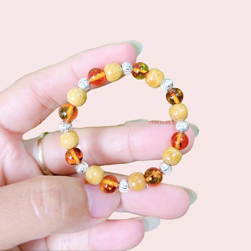 Vòng tay Hổ Phách Nga cho bé sơ sinh Mix Dâu rừng và Bi Bạc Amber Bee